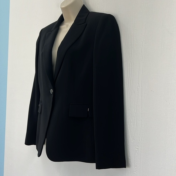 Tahari - Arthur S. Levine Black With Silver Hardware Kne Button Blazer Size 6 - Picture 6 of 10